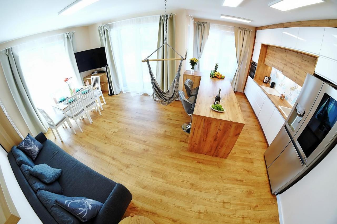 Apartament Premium Mikiniki Kolobrzeg Apartamento Exterior foto