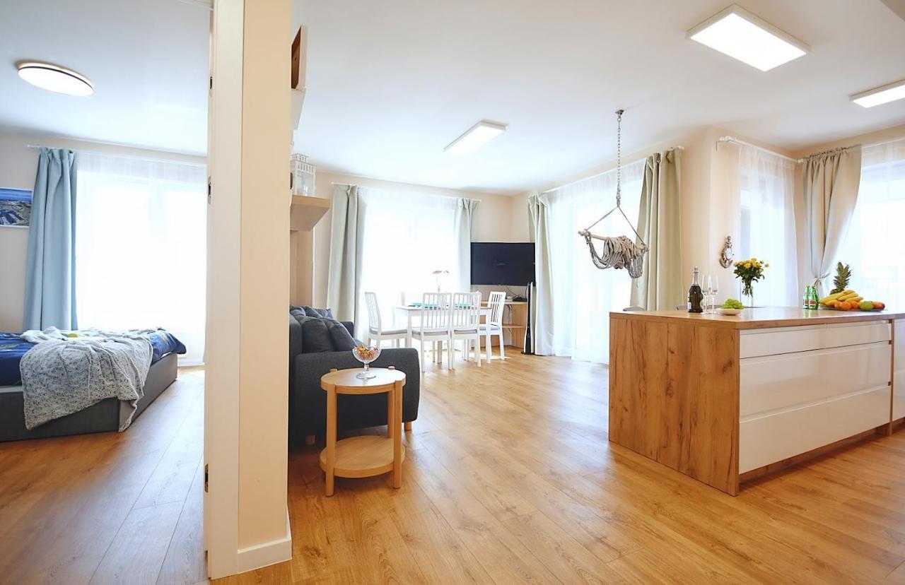 Apartament Premium Mikiniki Kolobrzeg Apartamento Exterior foto